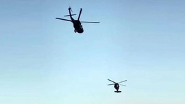 İzmir'in kurtuluşun 100'üncü yılında helikopterler zeybek oynadı